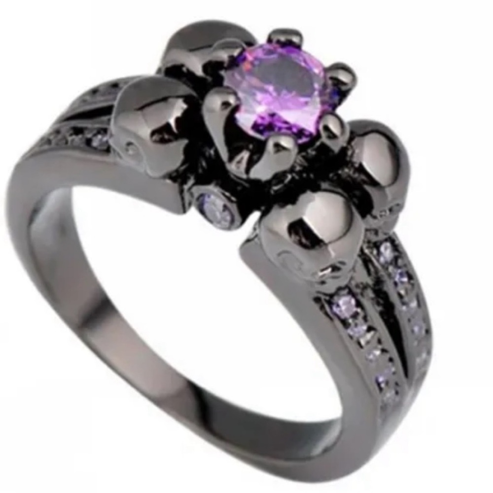 🆕 | Men’s Skull Ring | Black Gold Plated | Purple Zircon | Size 7